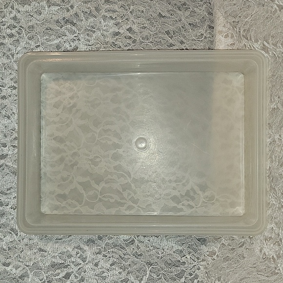 Tupperware: Cake Keeper Container - Picture 6 of 6